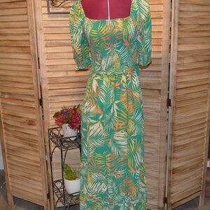 Betsey Johnson M Green Tiered Maxi Dress Tropical Flowers Elbow Length Sleeves